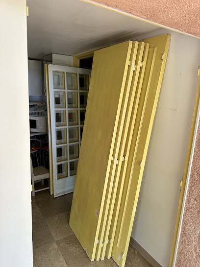 Macr Peinture Intérieure Et Extérieure , Rénovation Et Nettoyage De Toiture, Façade, Terrasse, Peintre à Aubagne