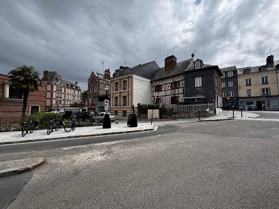 VIA ARTE Espace Contemporain, Peintre en Bâtiment à Honfleur