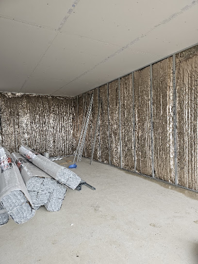 Menna Renov, Peintre à Naucelles