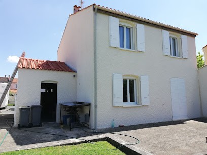 JM PEINTRE A RODEZ Rénovation Toiture Façade, Traitement Anti Mousse, Ravalement, Hydrofuge AVEYRON 12, Peintre en Bâtiment à Rodez