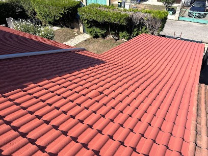 Entreprise May - Nettoyage Toitures, Traitement Hydrofuge, Pose De Gouttière,habillage Aluminium Et Pvc à Lyon, Peintre en Bâtiment à Saint-Genis-Laval