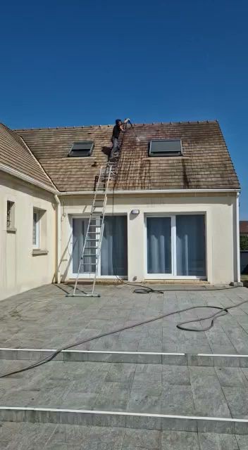 Entreprise De Nettoyage De Toiture Blanco, Peintre en Bâtiment à Saint-Michel-sur-Orge