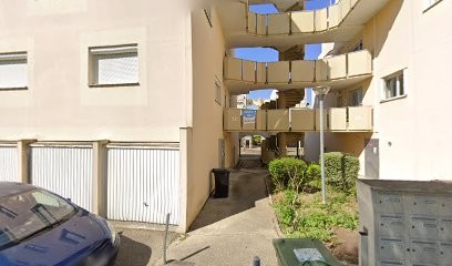 Adrienne Moreno, Peintre en Bâtiment à Floirac