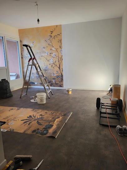 Person Nathalie Francine Laurence, Peintre en Bâtiment à Saint-Jean-de-Braye