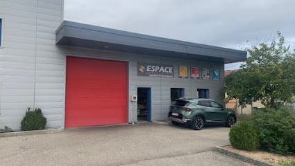Espace Revêtements CENTRALE DES REVÊTEMENTS, Magasin de Peintures à Brindas
