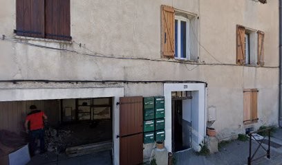 Monsieur Aymen Boudabsa, Peintre en Bâtiment au Muy