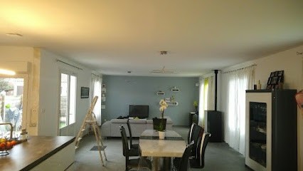 COLOR 17 PEINTURE ET SOL(neuf Et Rénovation), Peintre en Bâtiment à Lagord