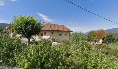 Mgr, Magasin de Peintures à Cuzieu