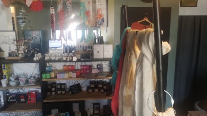 Caseine, Magasin de Peintures à Chécy