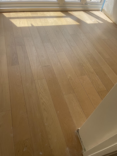 Had Bat Renovation, Peintre à Montrouge