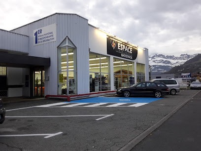 Espace Revêtements BATISTOCK, Magasin de Peintures à Passy