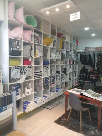 Piedvache Décoration SARL, Magasin de Peintures à Caulnes