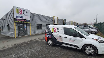 JAE 44, Peintre en Bâtiment au Pallet