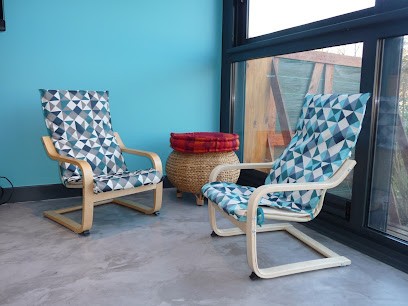 Martinez Guillaume - Artisan Peintre Décorateur, Peintre en Bâtiment à Reyrieux