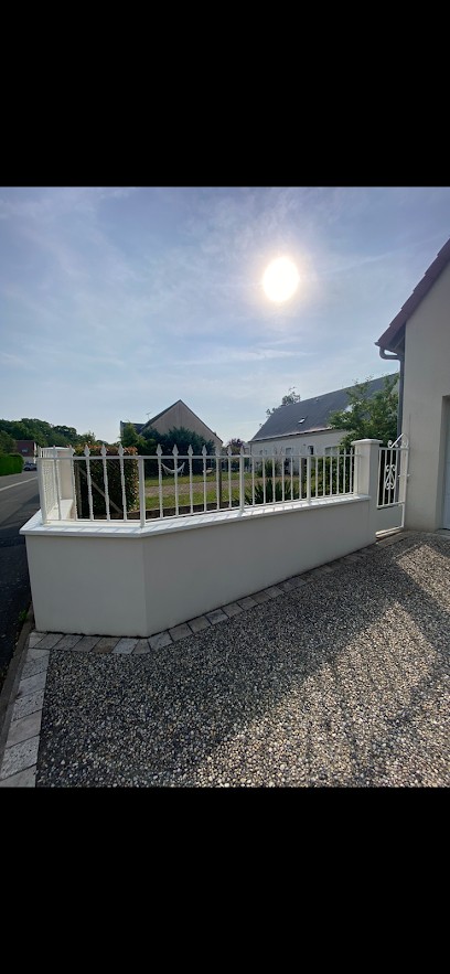 Mickael Camps, Peintre en Bâtiment à Saint-Gervais-la-Forêt